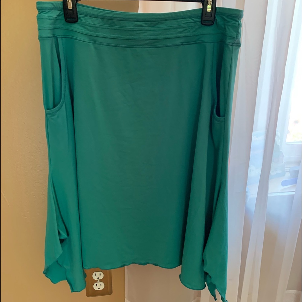 Title Nine Flowy Skirt Teal Large